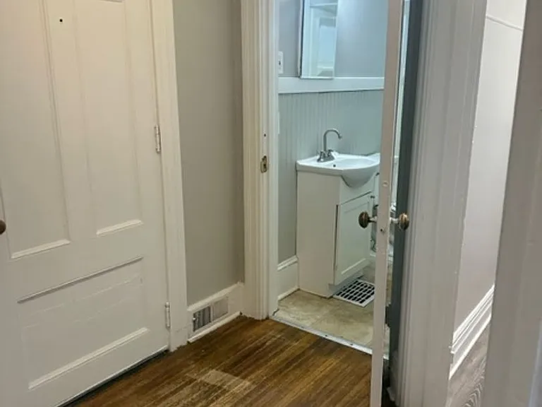 51 Alliance Ave — Photo 7