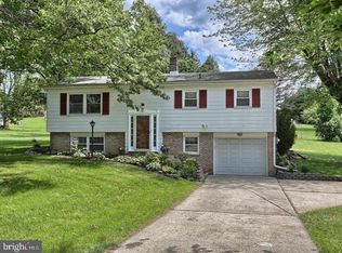 5949 Hocker St, Harrisburg, PA 17112