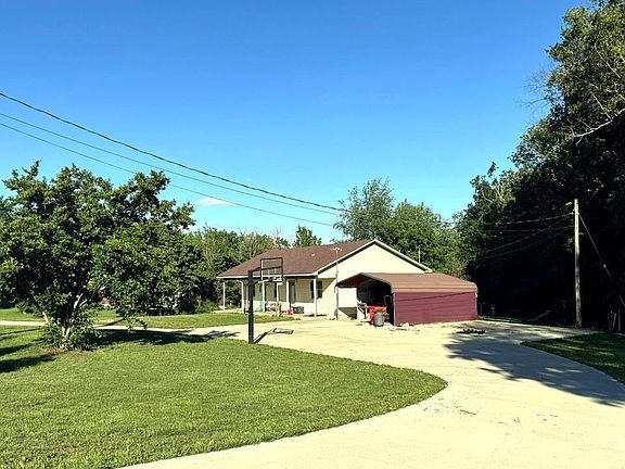 2nd image of 13889 Leitchfield Rd