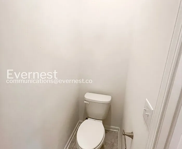 806 Sunset View Dr — Photo 10