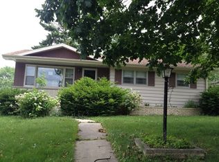 527 N Harrison St, Stoughton, WI 53589