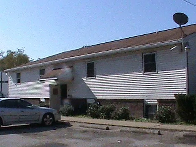 2 bed, 750 sqft, $675 — Photo 1