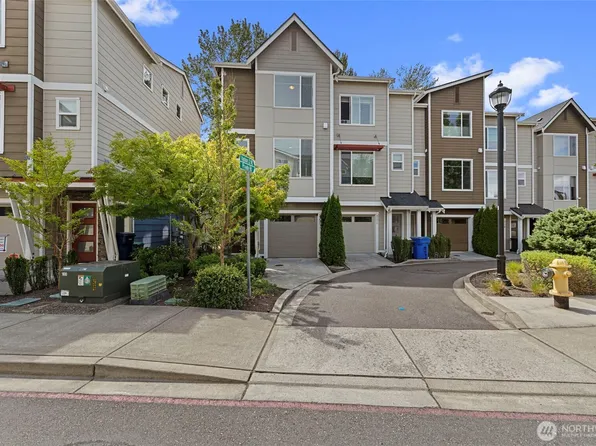 347 Vashon Court NE, Renton, WA 98059