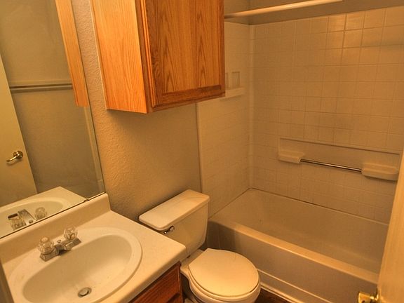 5th image of 12104 Lima Dr