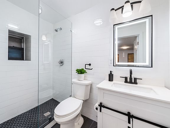 5th image of 501 1/2 E 83rd St APT 2FW