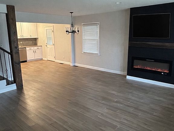 2nd image of 1750 Sioux Pl