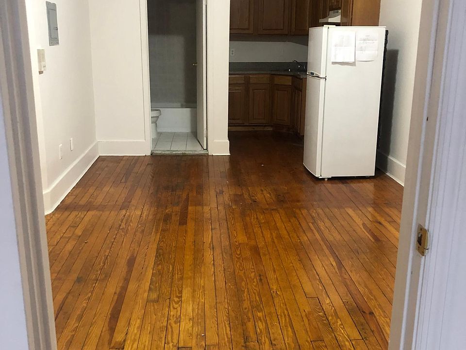 1st image of 4529 162nd St #1