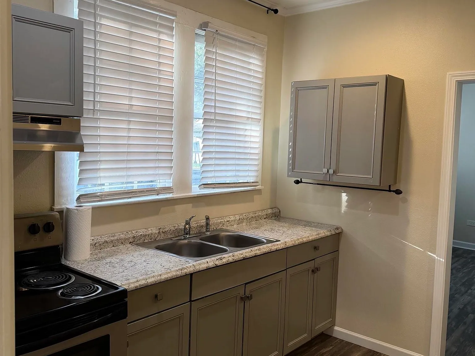 2 bed, 900 sqft, $950 — Photo 3
