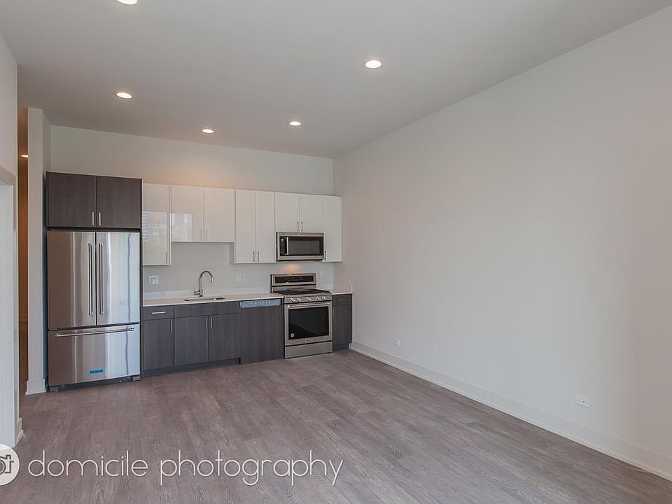 1st image of 848 N Larrabee St #2R