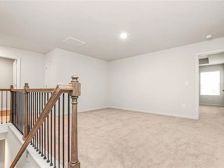 410 Point Place Dr — Photo 12