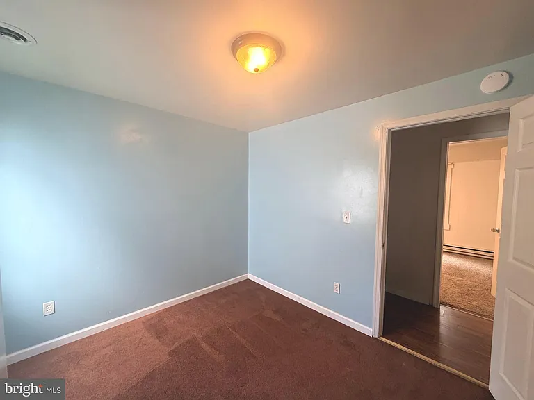 125 E Main St — Photo 18