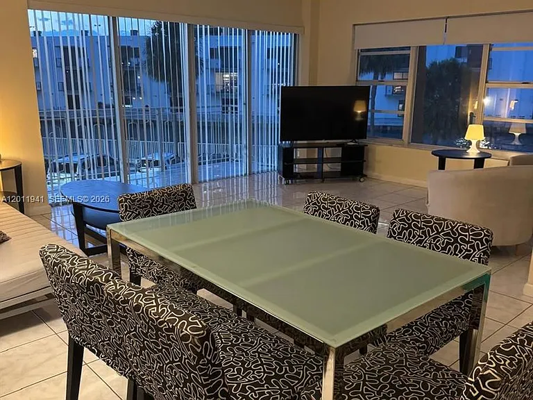 11111 Biscayne Blvd #2H — Photo 14