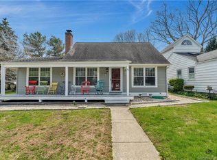 16 Hammock Pkwy, Clinton, CT 06413