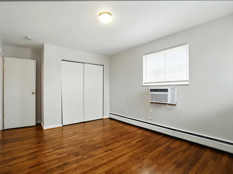 7839 Newbedford Ave #4 — Photo 25