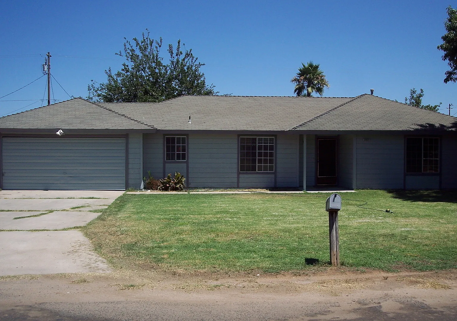 Charming 3 Bed, 2 Bath Home on a large late in Madera Estates Rent — Photo 1