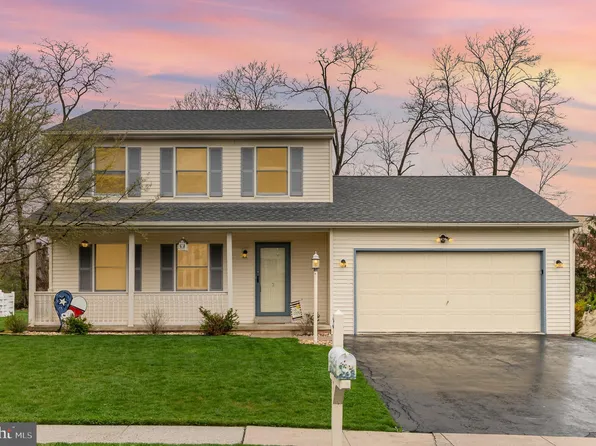 3 Cypress Hollow Rd, Enola, PA 17025