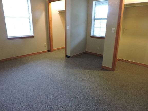 4th image of 877 Pine St