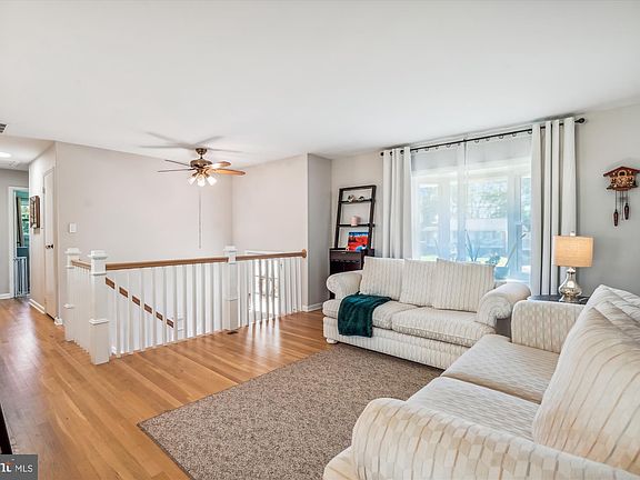 3rd image of 409 Virginia Ave