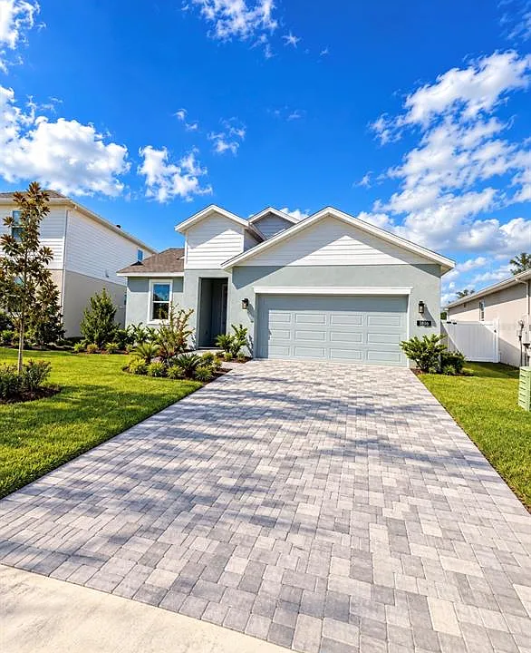 1816 Columbus Path