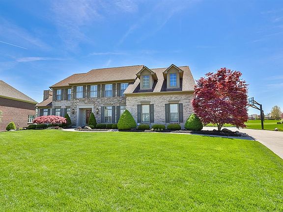4th image of 8325 Cherry Laurel Dr