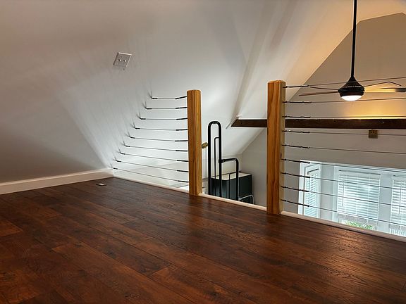5th image of 937 Lake Ave #3