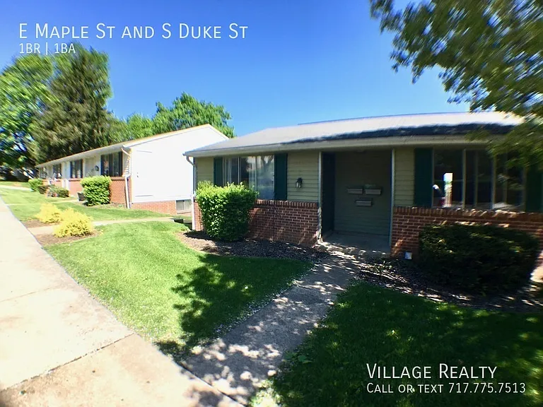 E Maple St — Photo 43