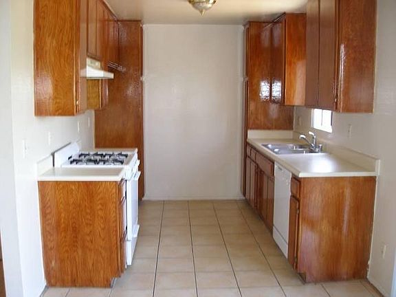 5th image of 13347 Victory Blvd APT 202