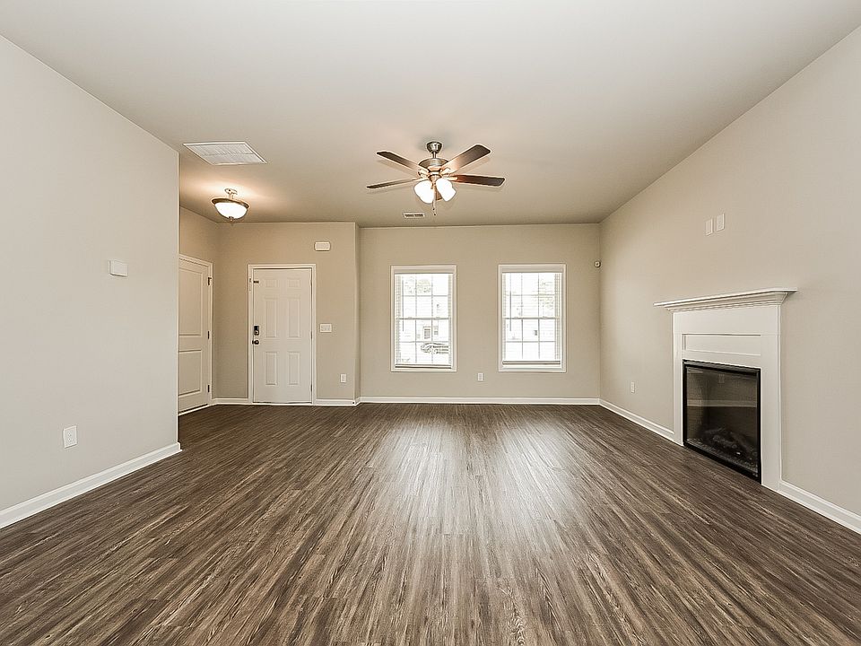 COLLEGE MANOR 516 College Dr Barnesville GA Zillow