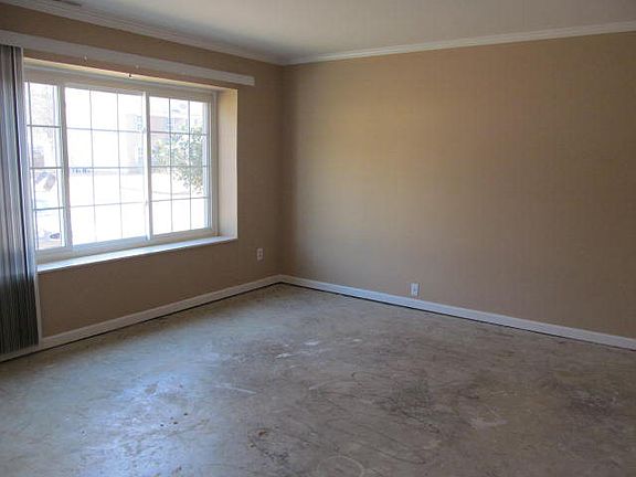 3rd image of 1257 Fairway Ter