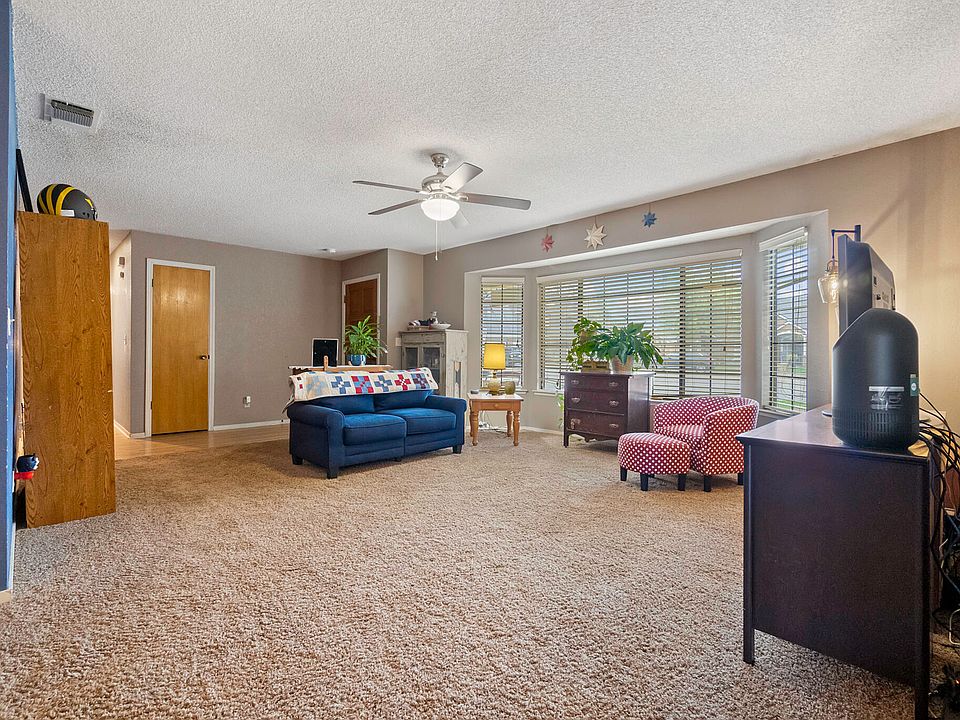 1857 N Alder, Reedley, CA 93654 Zillow