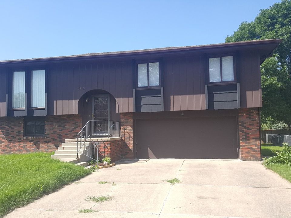 1st image of 308 S Ridge Dr