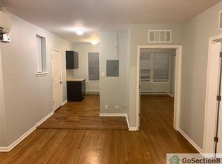 7451 S Bennett Ave, Chicago, IL