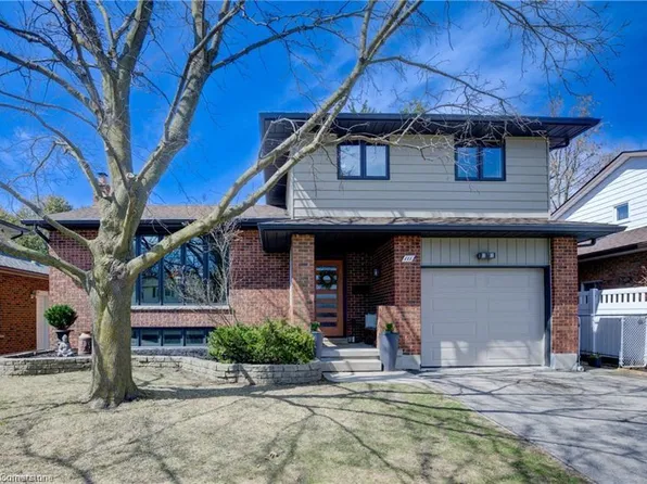 111 Georgian Cres, Kitchener, ON N2B 3N8