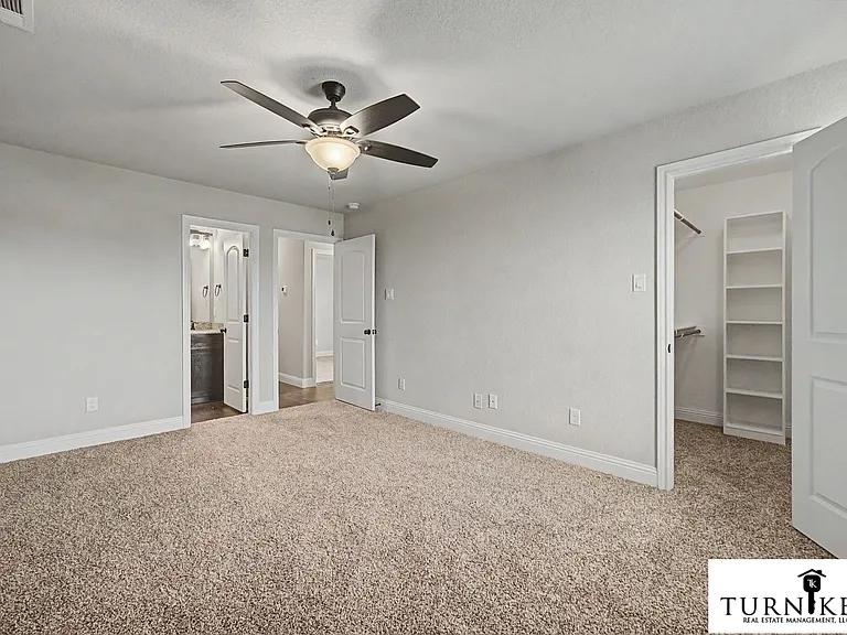 158-160 Crossbow Ct — Photo 1
