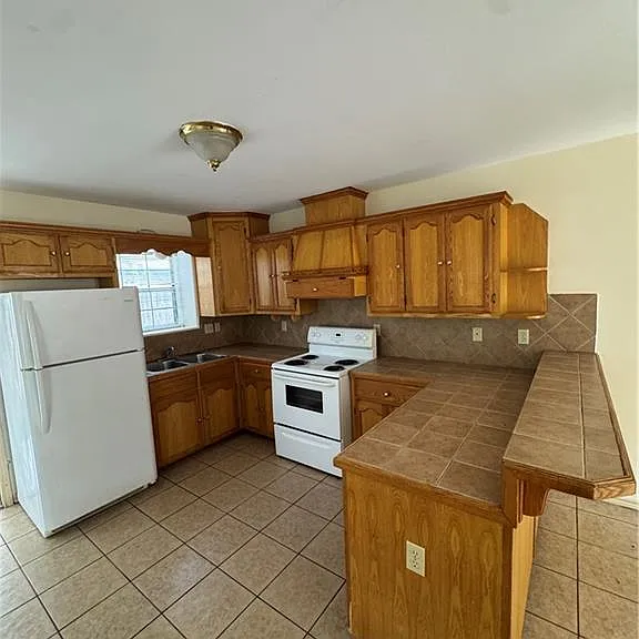 2020 Aruba Dr — Photo 6