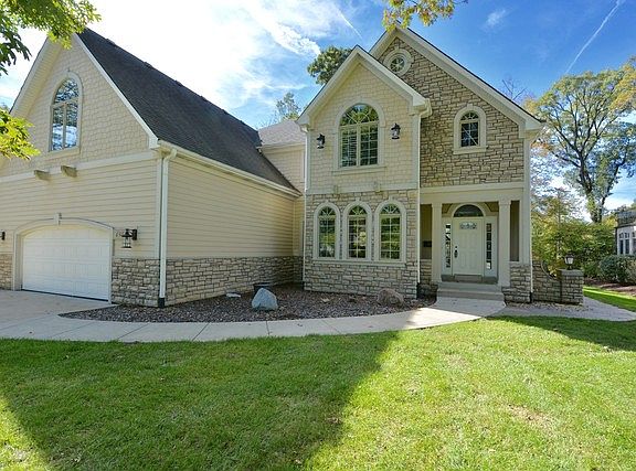 2nd image of 495 White Oak Dr