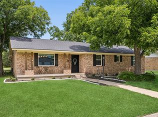 2564 Saint Francis Ave, Dallas, TX 75228