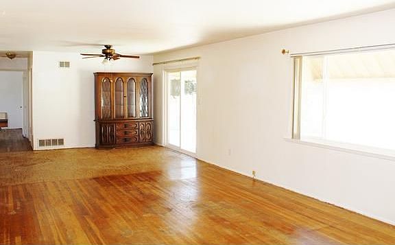 3rd image of 4966 Gaylord Dr