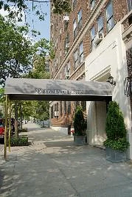 Rented by Corcoran | media 38