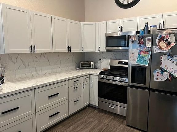 4th image of 8562 N Holly Brook Ave