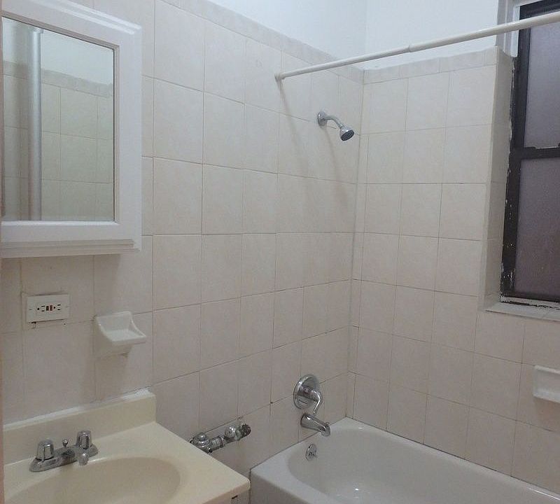 2nd image of 489 Prospect Pl APT A3