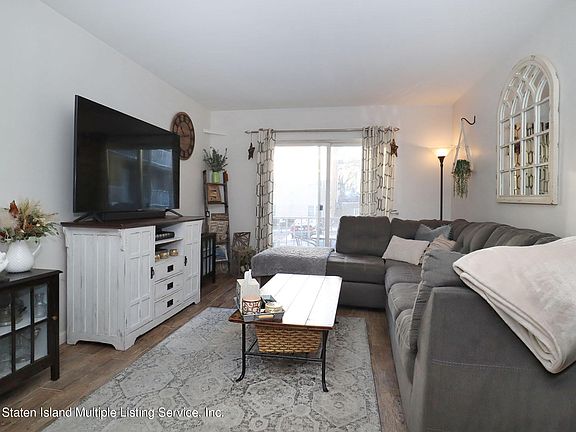 5th image of 85 Elmwood Park Dr APT 59