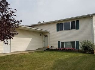 919 25th Ave NW, Minot, ND 58703