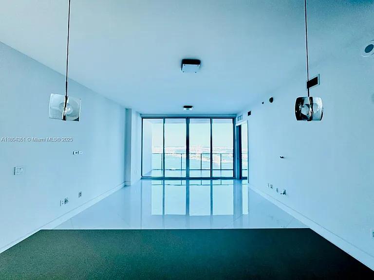 2020 N Bayshore Dr #3706 — Photo 5