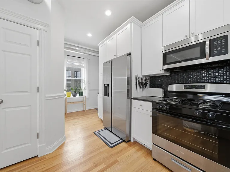 5302 N Winthrop Ave #4 — Photo 15