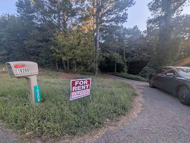 10208 Cumming Hwy — Photo 25
