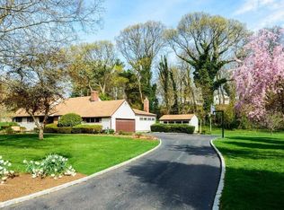 192 Flower Hill Rd, Halesite, NY 11743