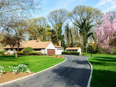192 Flower Hill Road, Halesite, NY, 11743