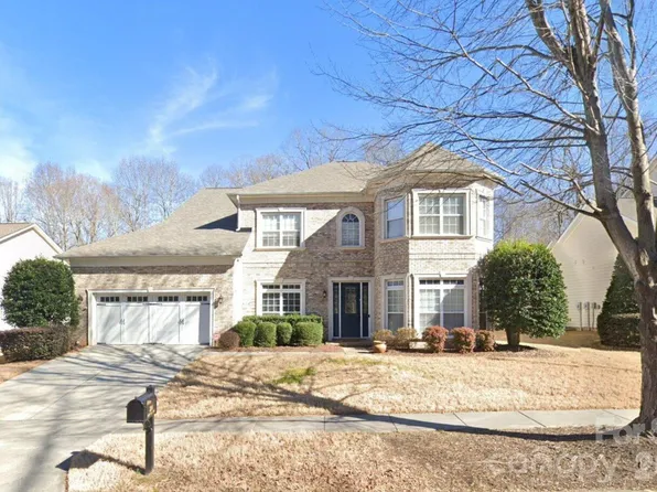 204 Black Mountain Dr, Fort Mill, SC 29708
