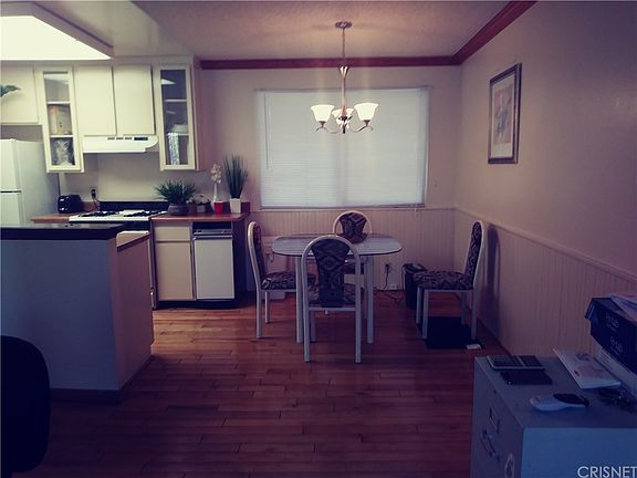 5th image of 21000 Parthenia St Unit 16